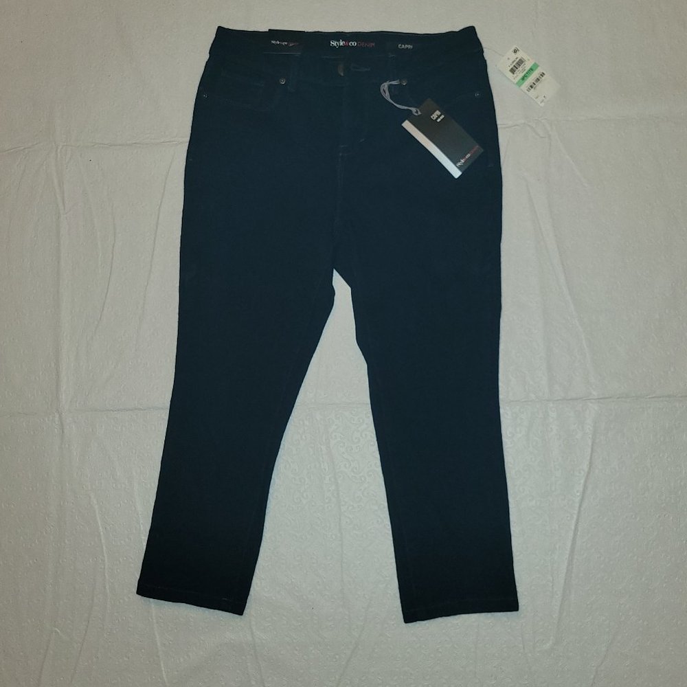 Style & Co Denim Petite Mid Rise Capris dark blue denim.   8P.